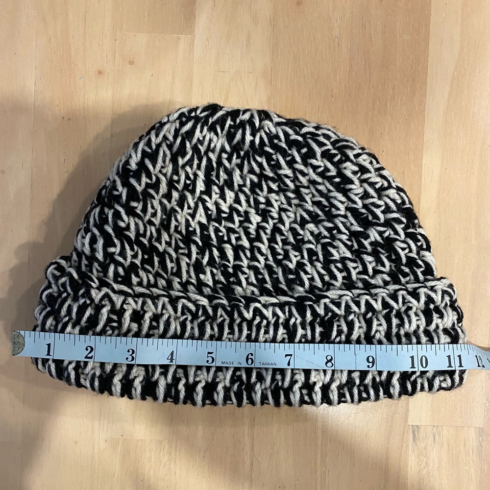 Hand Crafted Crochet Hat - Picture 5 of 6